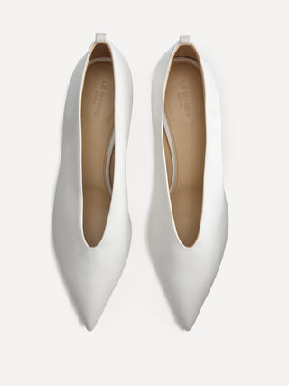 Babouche Kitten / Ivory Satin