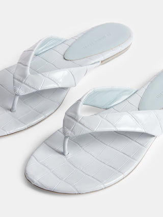 Le Monde Béryl - Flat Thong, Blue Leather Croc Effect