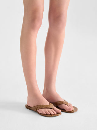 Flat Thong Sandal / Brown Leather Croc Effect
