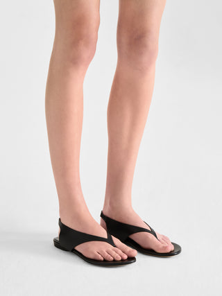 Le Monde Béryl - Langley Flat Thong, Black Leather