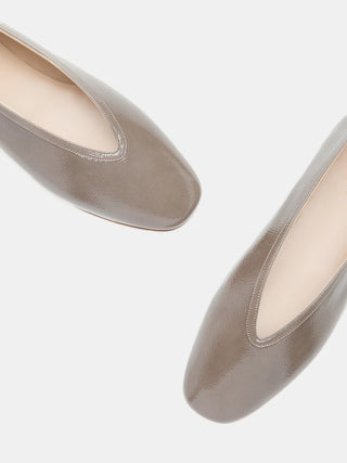 Luna Slipper / Taupe Patent Leather