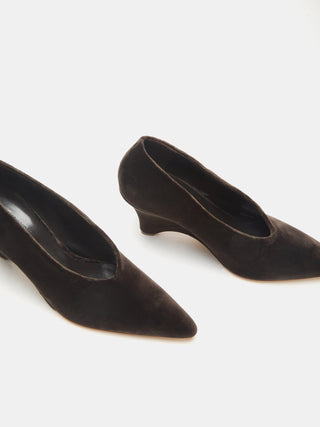 Victoria Decolette Wedge / Visone Velvet