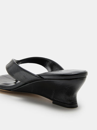 Micro Wedge Thong / Black Leather Eel Effect