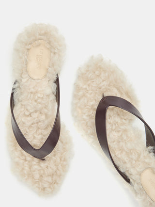 Le Monde Béryl - Micro Wedge Thong Plum Leather with shearling 